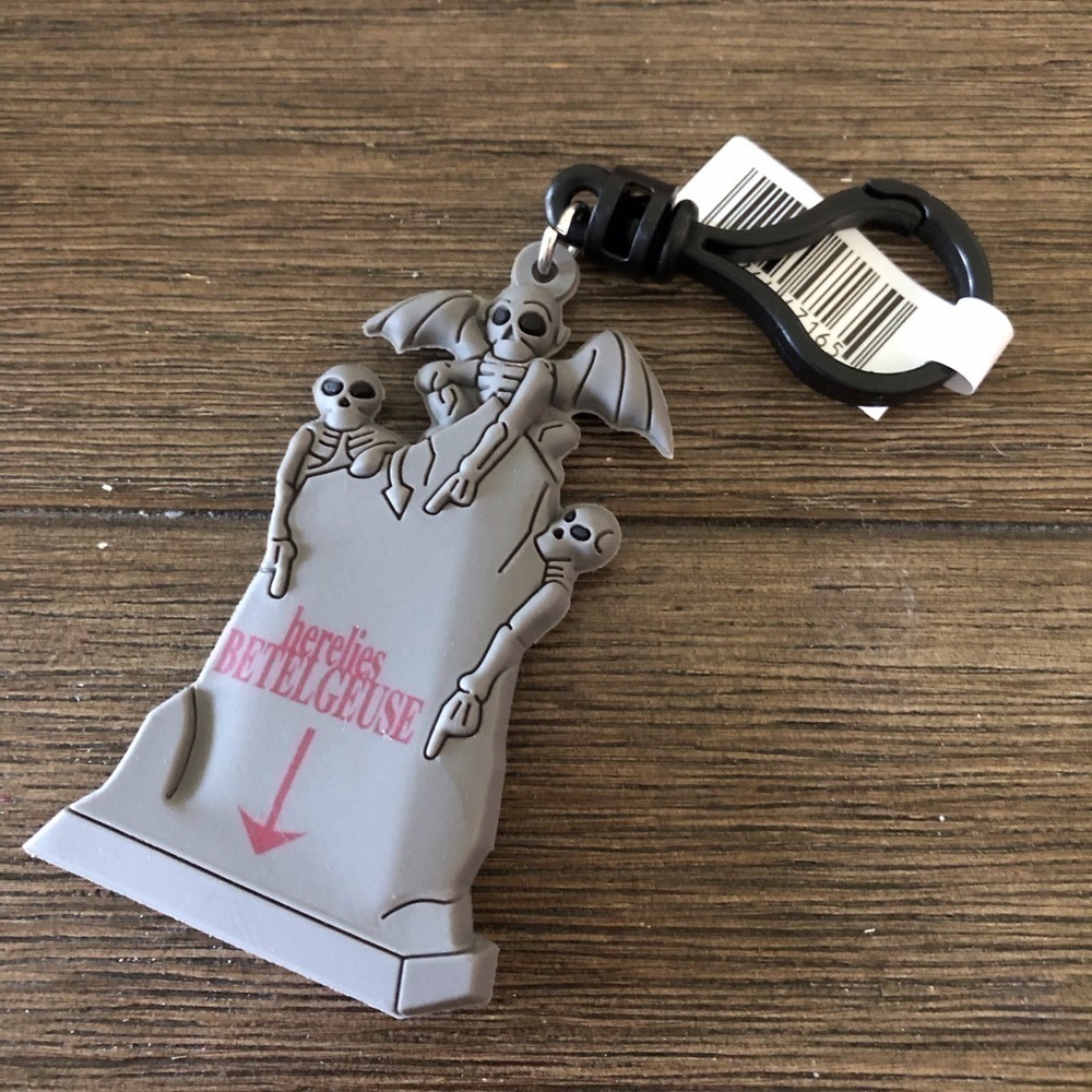 WB Thrills and Chills 3D Foam Figural Bag Clip: Beetlejuice Gravestone